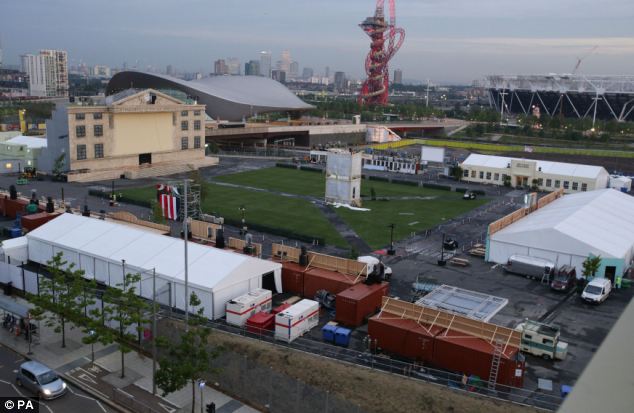 article-2710541-1FFCFE0700000578-263_634x413